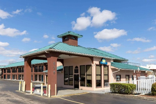 Days Inn by Wyndham Jackson image 13