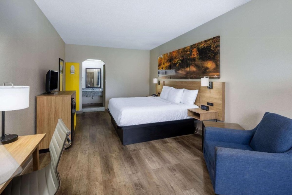Days Inn by Wyndham Jackson Image 19