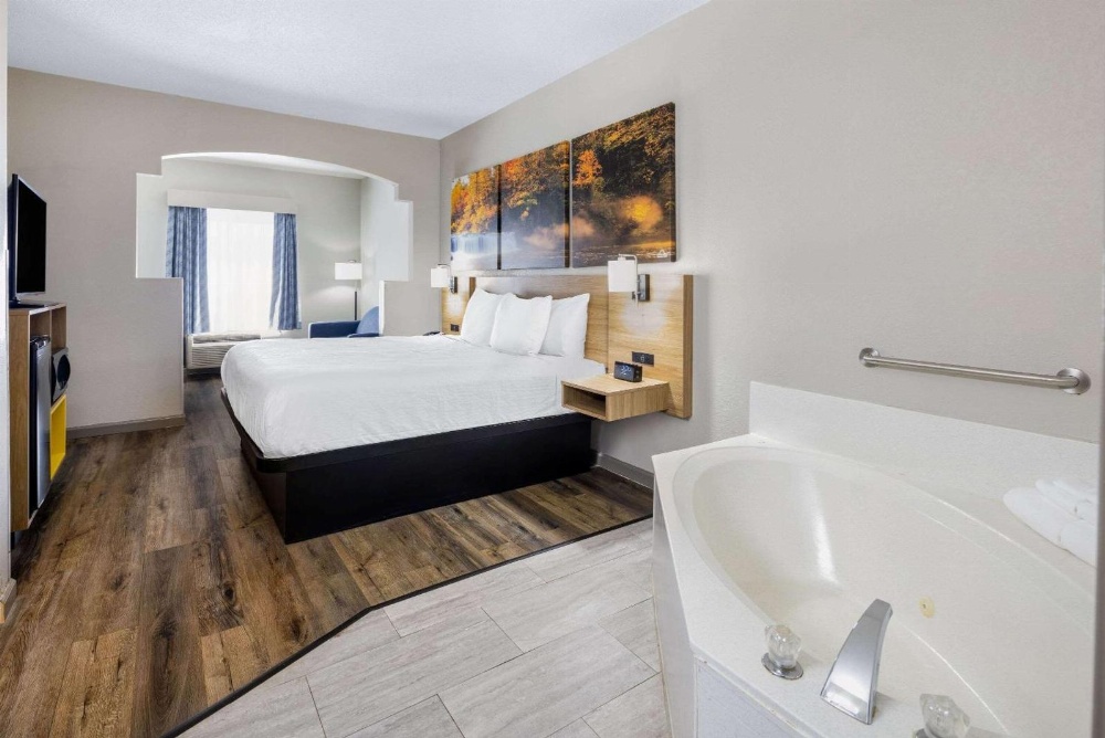 Days Inn by Wyndham Jackson Main image